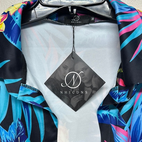 Blue and Black Tropical Print Blouse - Picture 2 of 10